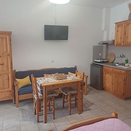 Nikolaos Studios Apartments 斯科派洛斯 外观 照片